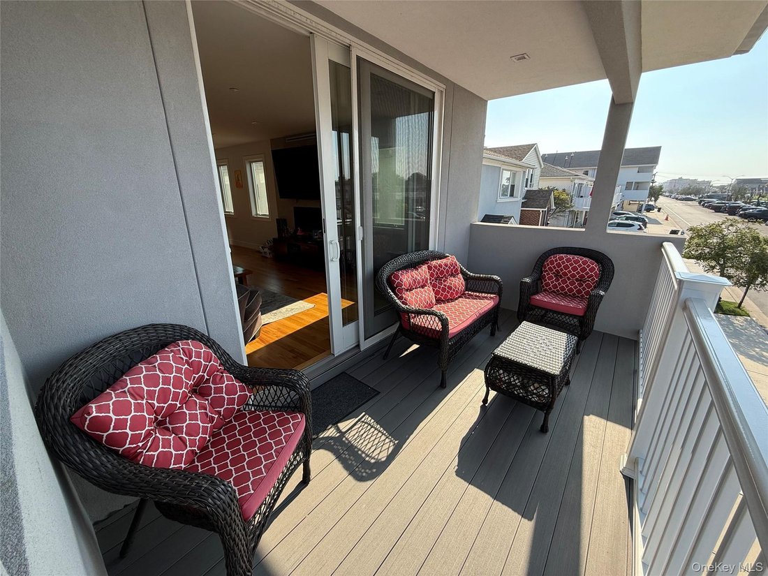 Long Beach, New York, United States 5 - 18672409