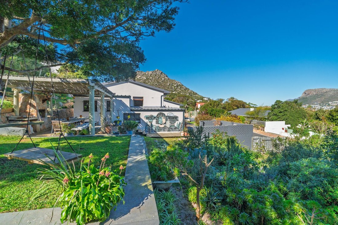 House in Clovelly, Cape Town, South Africa 1 - 18662440