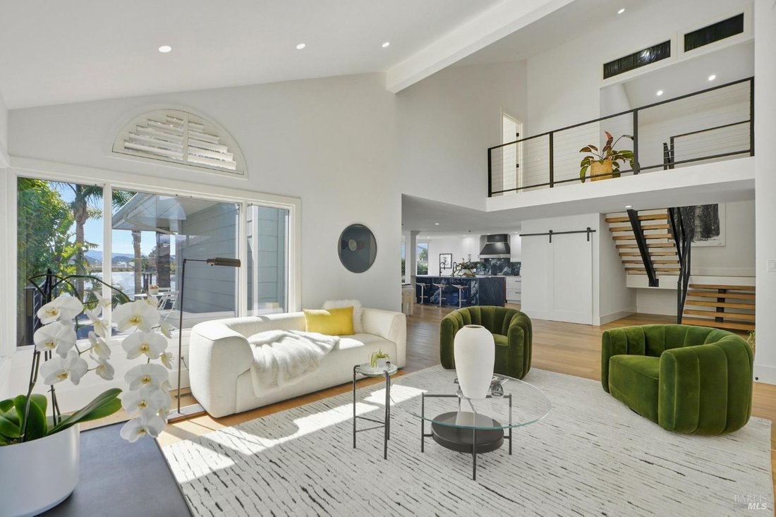 House in Novato, California, United States 3 - 18665862