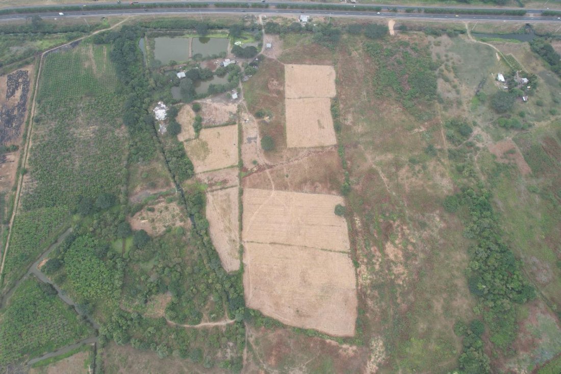 Land in Santa Rosa, Guayas, Ecuador 4 - 18660512