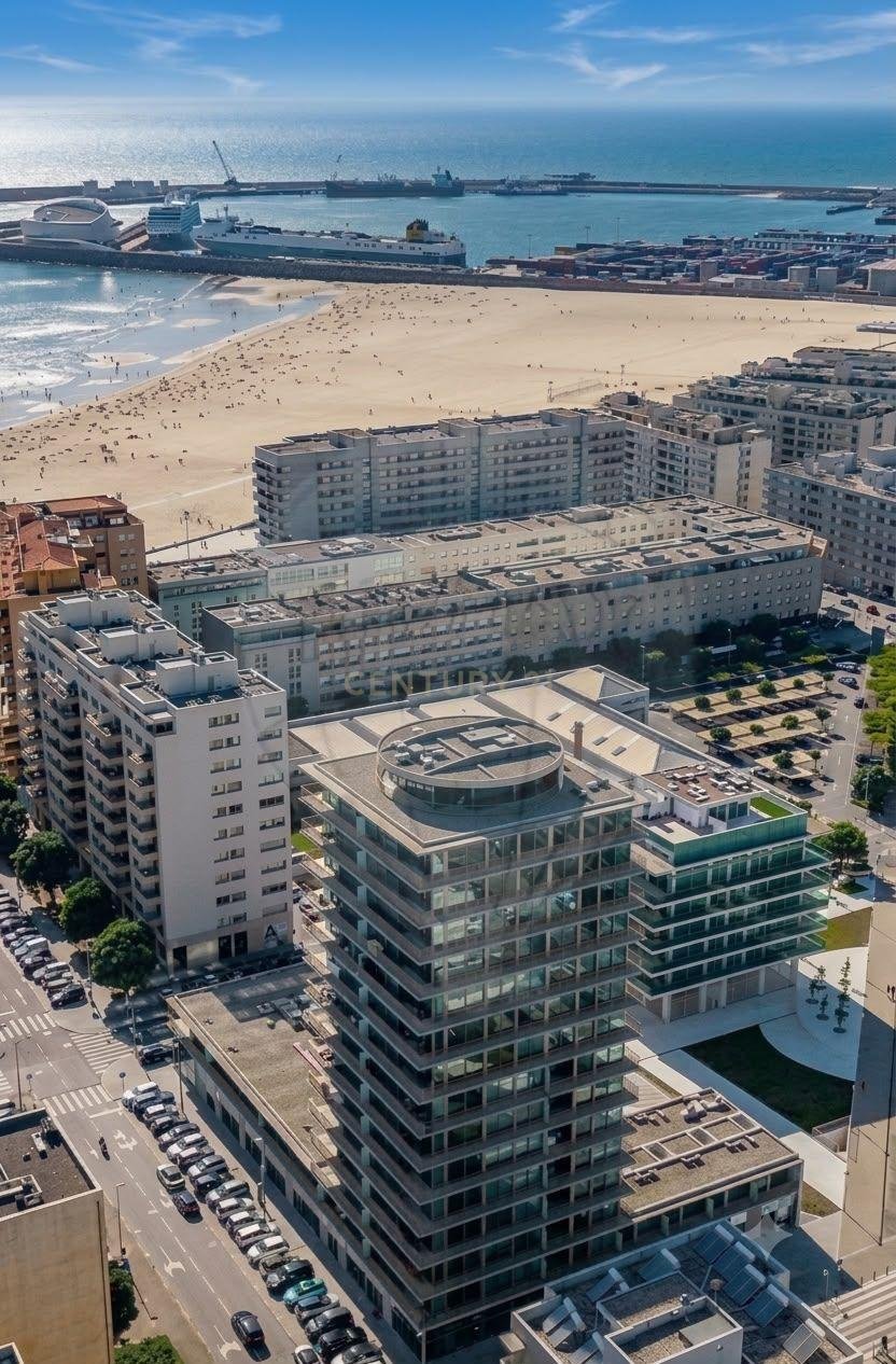 Apartment in Matosinhos e Leca da Palmeira, Porto District, Portugal 1 - 18666602