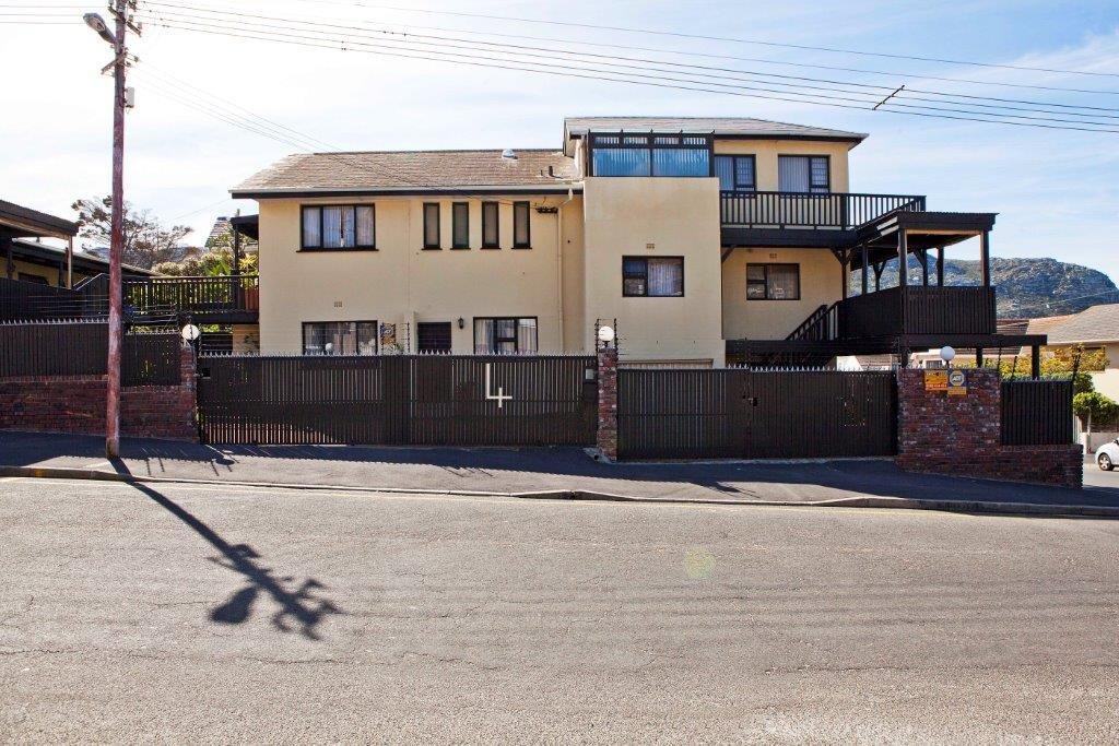 House in Crofters Valley, Cape Town, Western Cape 1 - 18665091