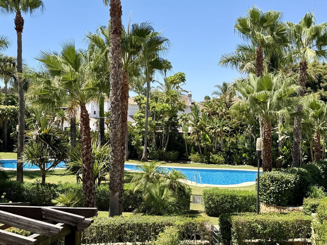 Apartment in Puerto Banus, Marbella, Spain 1 - 18667632
