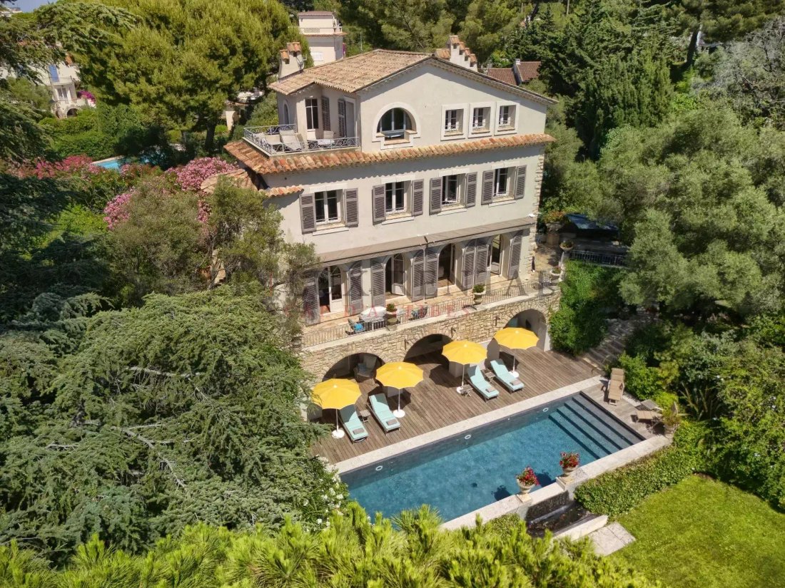 Villa en Fontmerle, Antibes, Francia 1 - 15849436