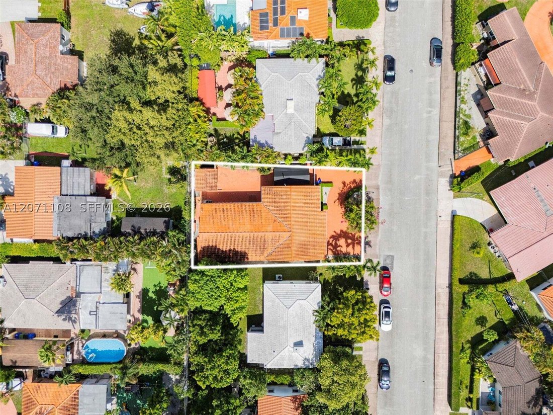 Maison à Coral Gables, Floride, États-Unis 5 - 18656582