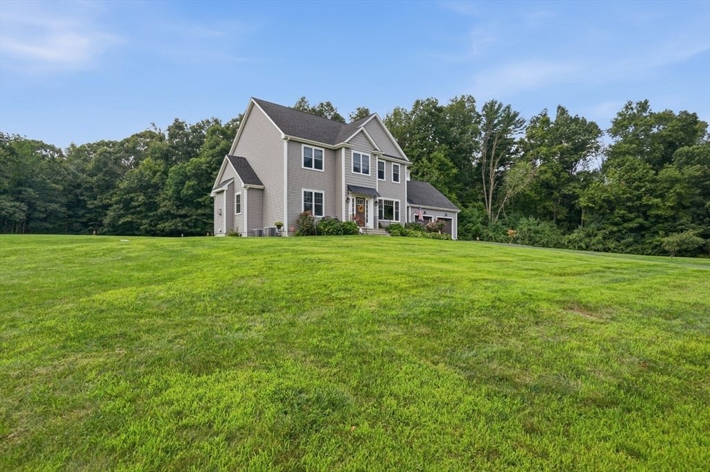 House in Douglas, Massachusetts, United States 3 - 18659790