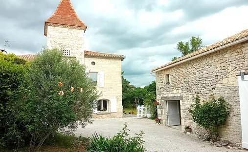 Villa in Arrondissement of Cahors, Occitania, France 1