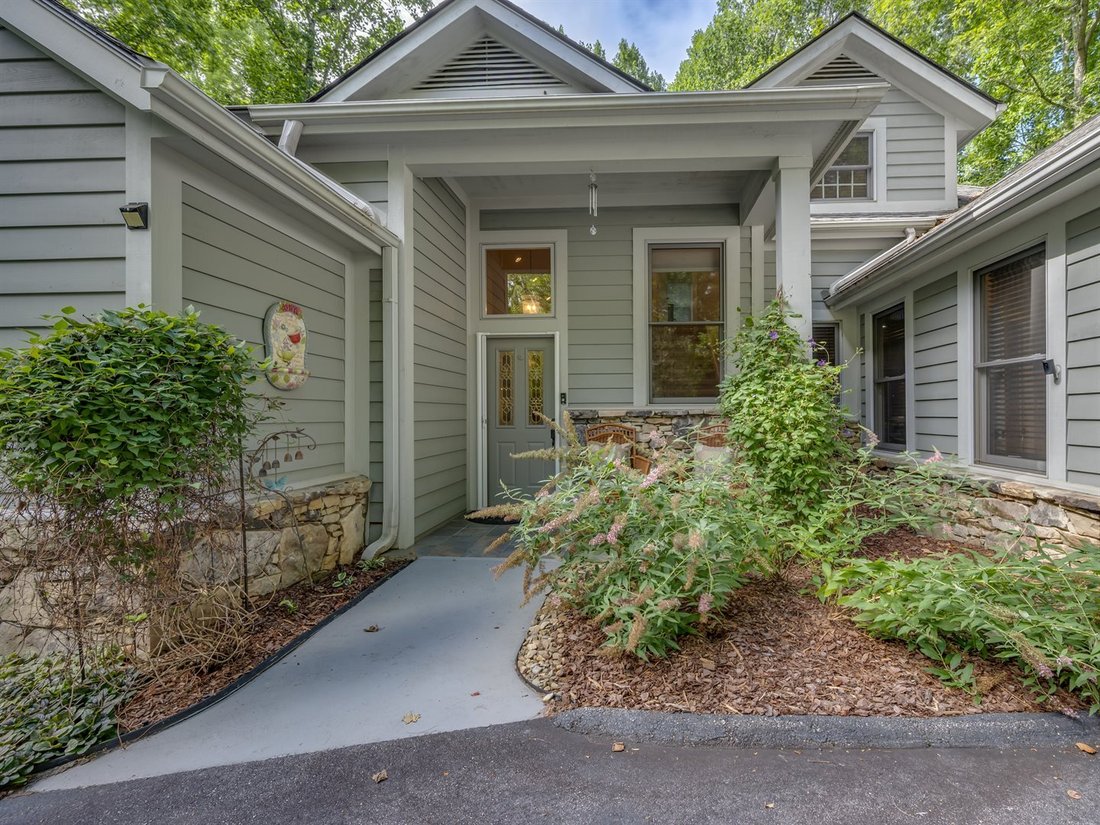 House in Laurel Park, North Carolina, United States 2 - 18603768