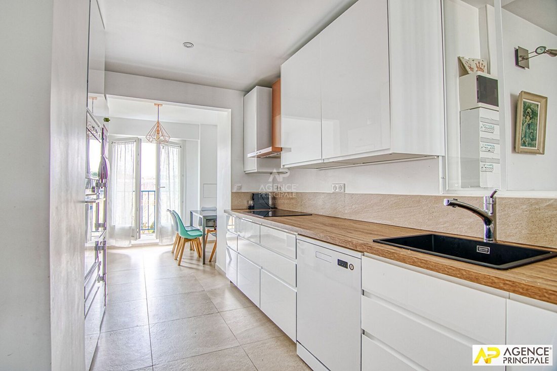 Apartment in Domaine National du Château, Versailles, France 5 - 18660355