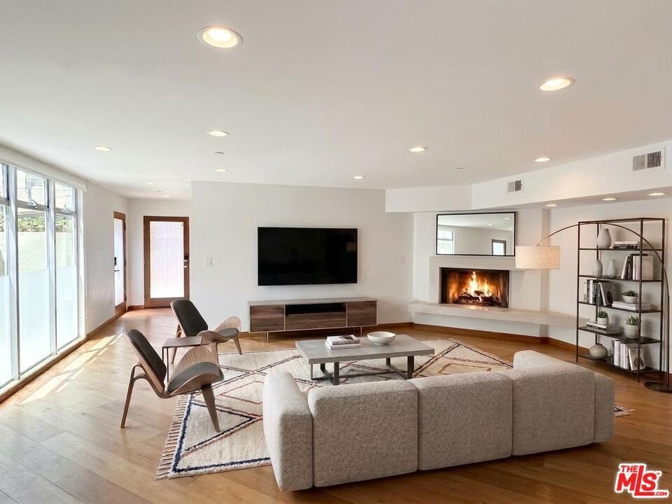 Condo in Los Angeles, California, United States 1 - 18668812