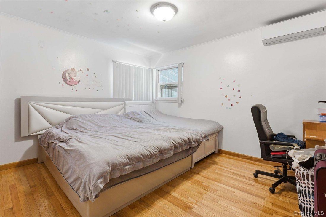 House in New York, New York, United States 5 - 18662043