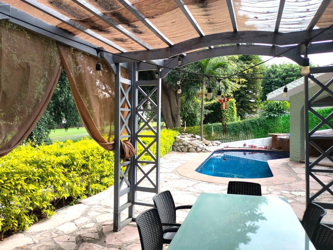 House in Lomas de Cocoyoc, Morelos, Mexico 1 - 18660938