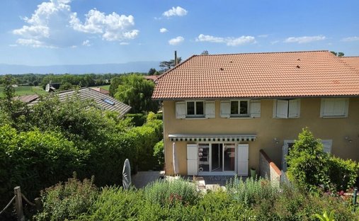 House in Bossey, Auvergne-Rhône-Alpes, France 1