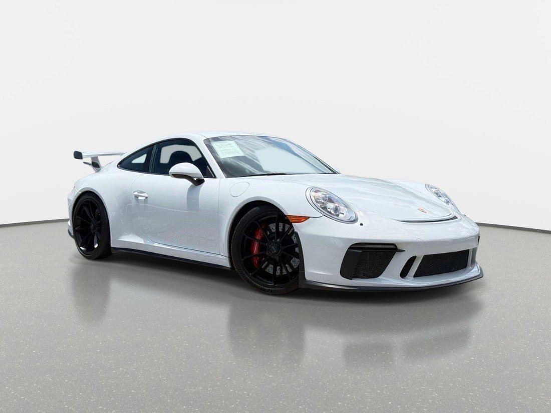 Coupe in Pompano Beach, FL, United States 1 - 18671702