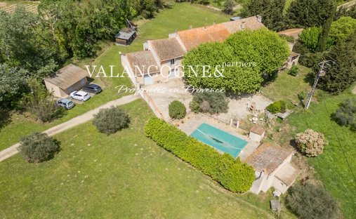 Country House in Eyragues, Provence-Alpes-Côte d'Azur, France 1