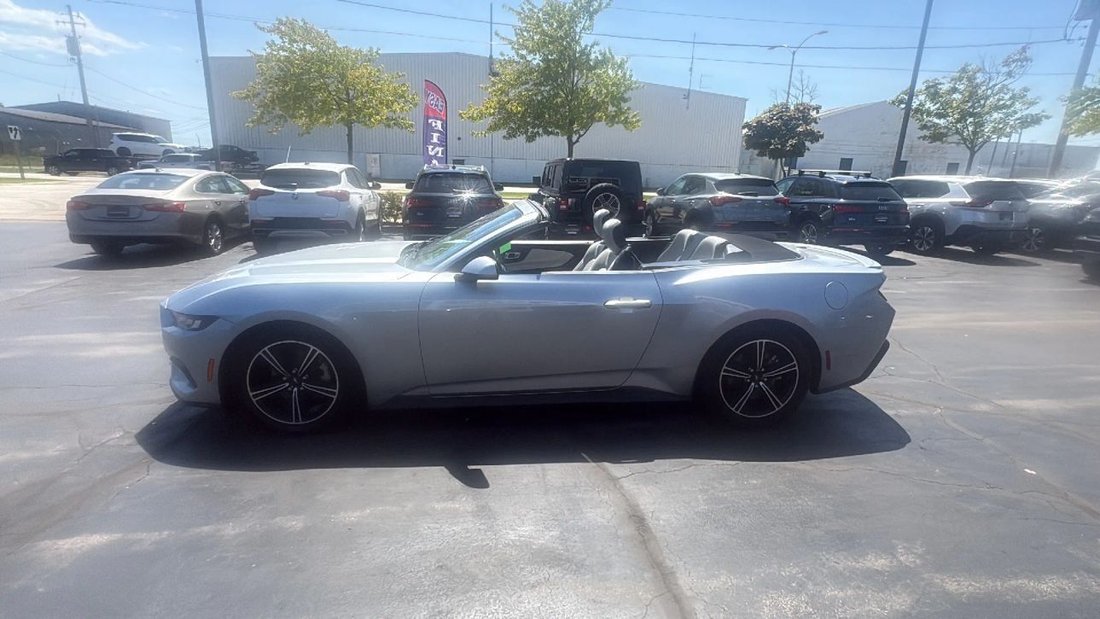 Cabriolet in Milwaukee, WI, United States 4 - 18664927