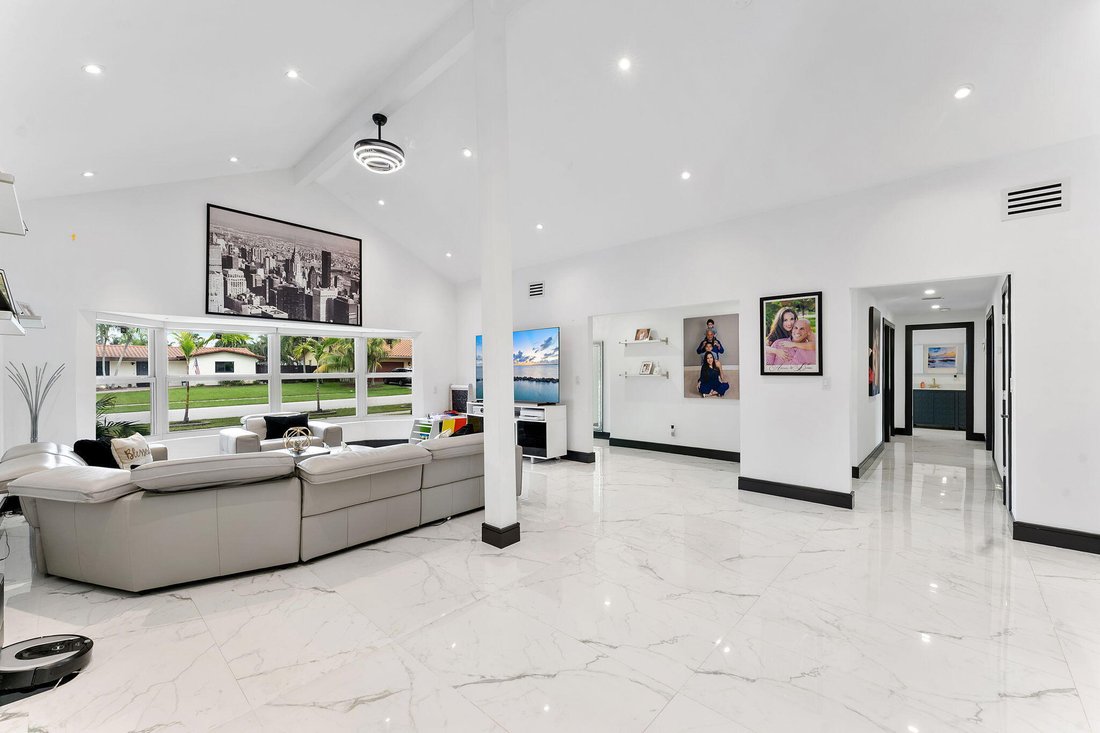 House in Plantation, Florida, United States 5 - 18665794