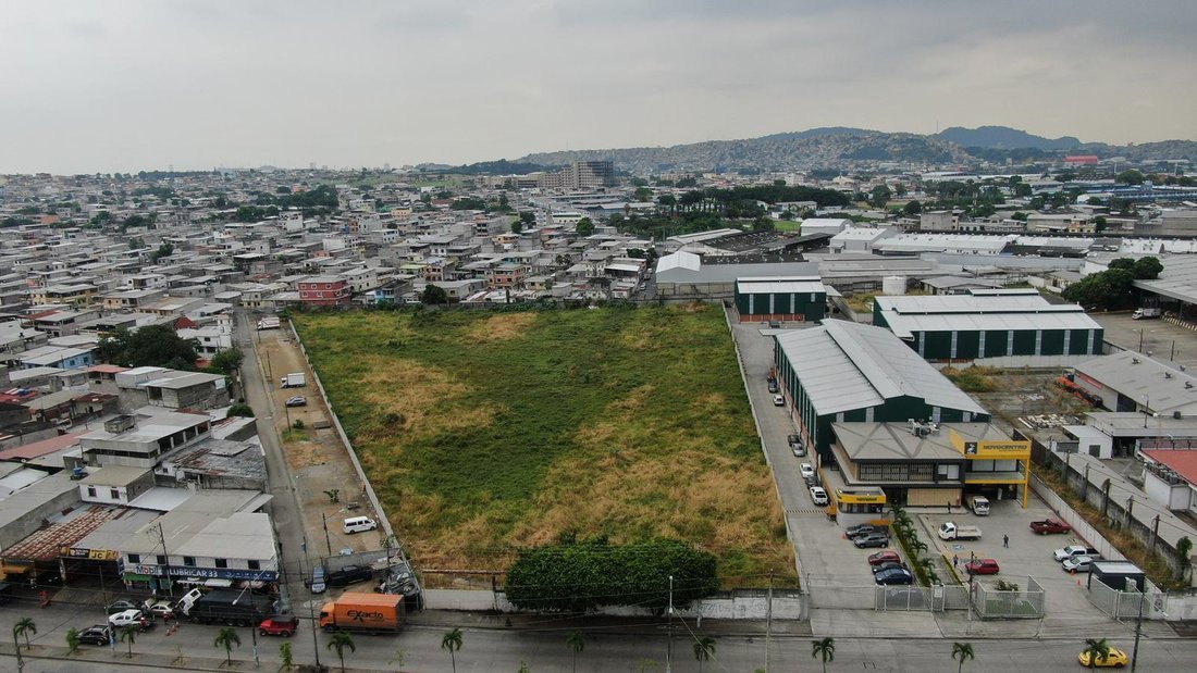 Land in Guayaquil, Guayas, Ecuador 2 - 18660565