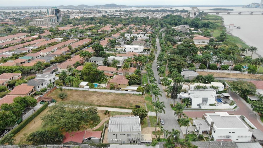 Land in Samborondón, Guayas, Ecuador 3 - 18660288