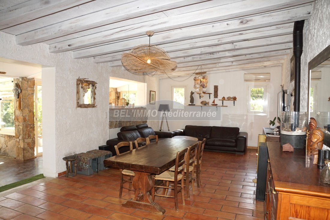 Villa in Sud, Cavalaire-sur-Mer, France 3 - 18663998