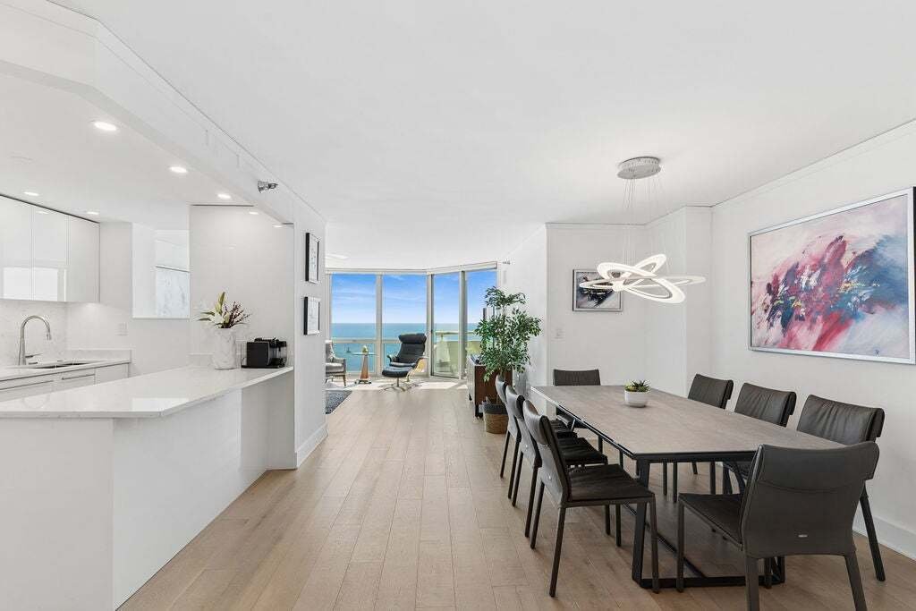 Condo in Chicago, Illinois, United States 5 - 18668021