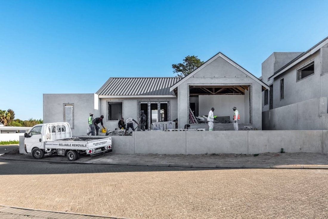 House in Wynberg, Cape Town, South Africa 3 - 18665086