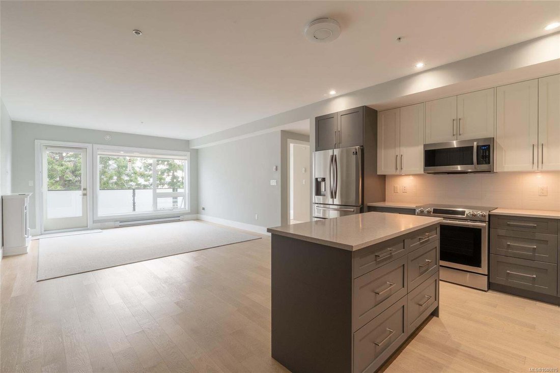 Condo in Sidney, British Columbia, Canada 4 - 18666526