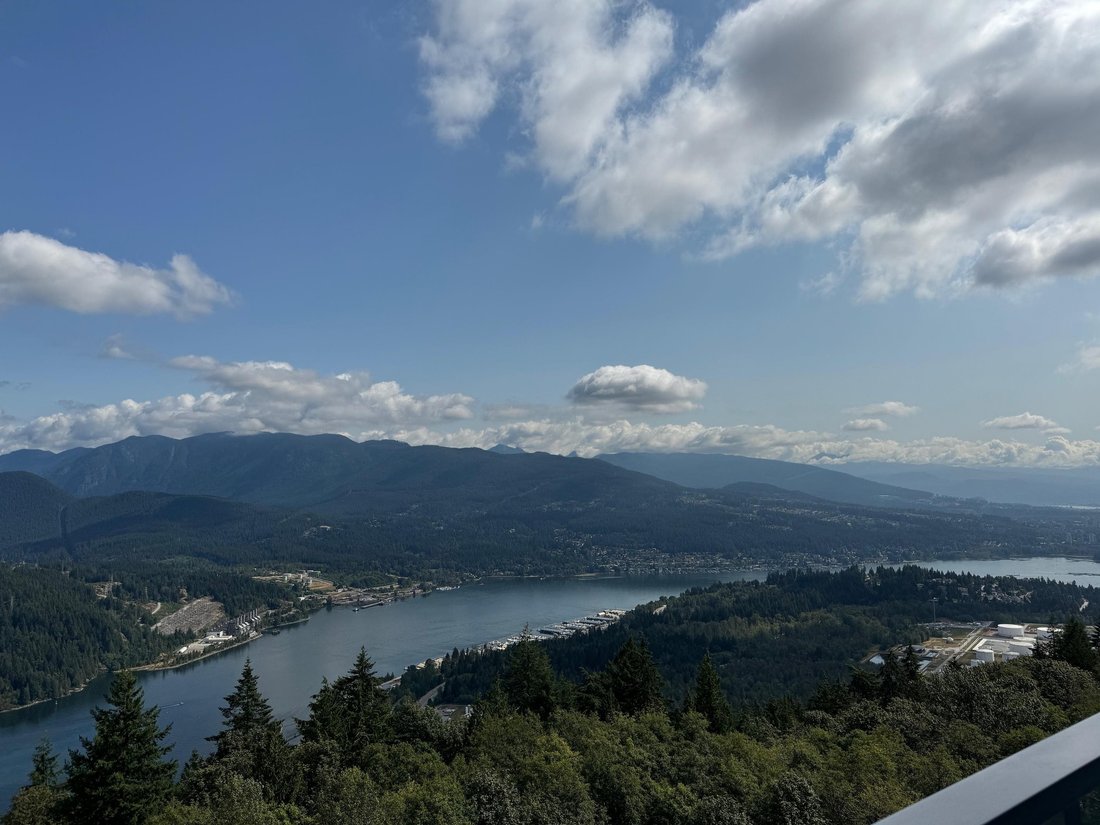 House in Burnaby, British Columbia, Canada 4 - 18670409