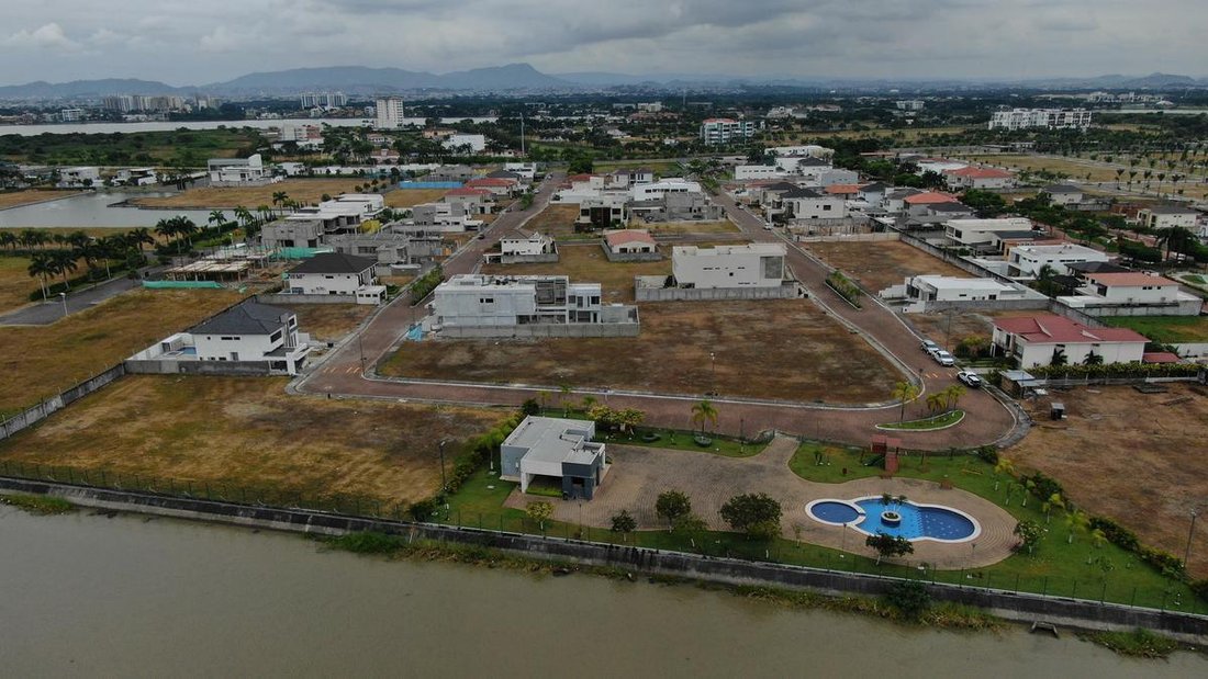 Land in Samborondón, Guayas, Ecuador 3 - 18660095
