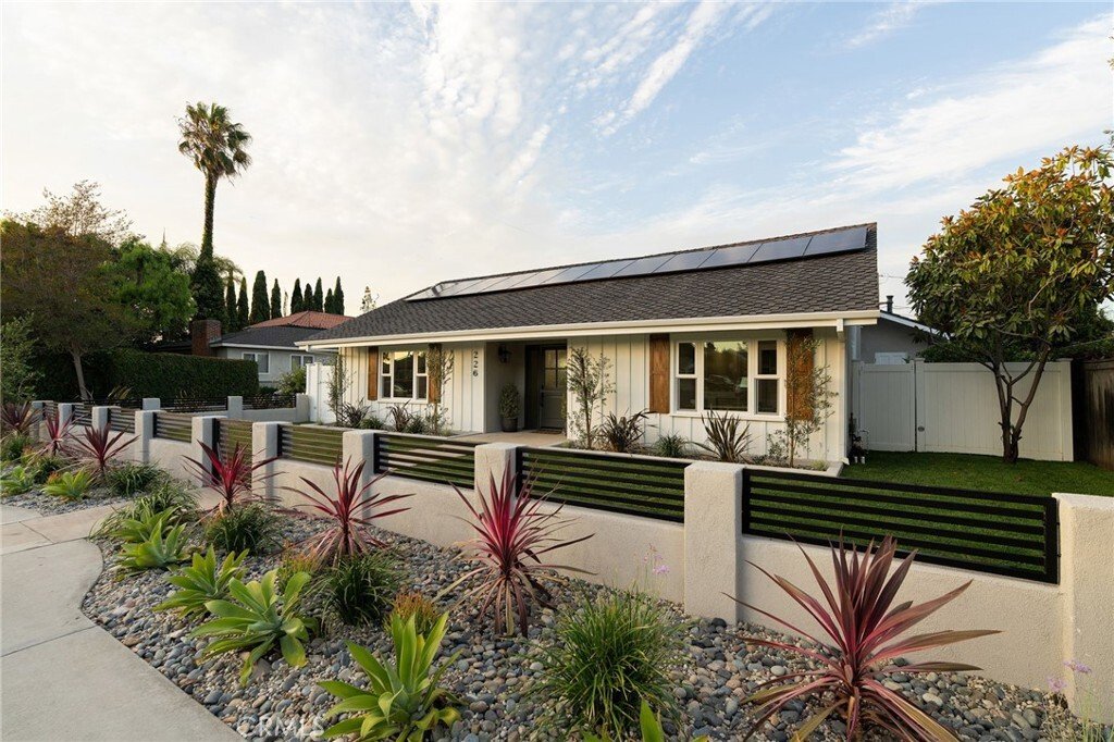House in Costa Mesa, California, United States 3 - 18670403