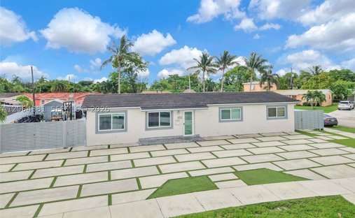 House in Hialeah, Florida, United States 1