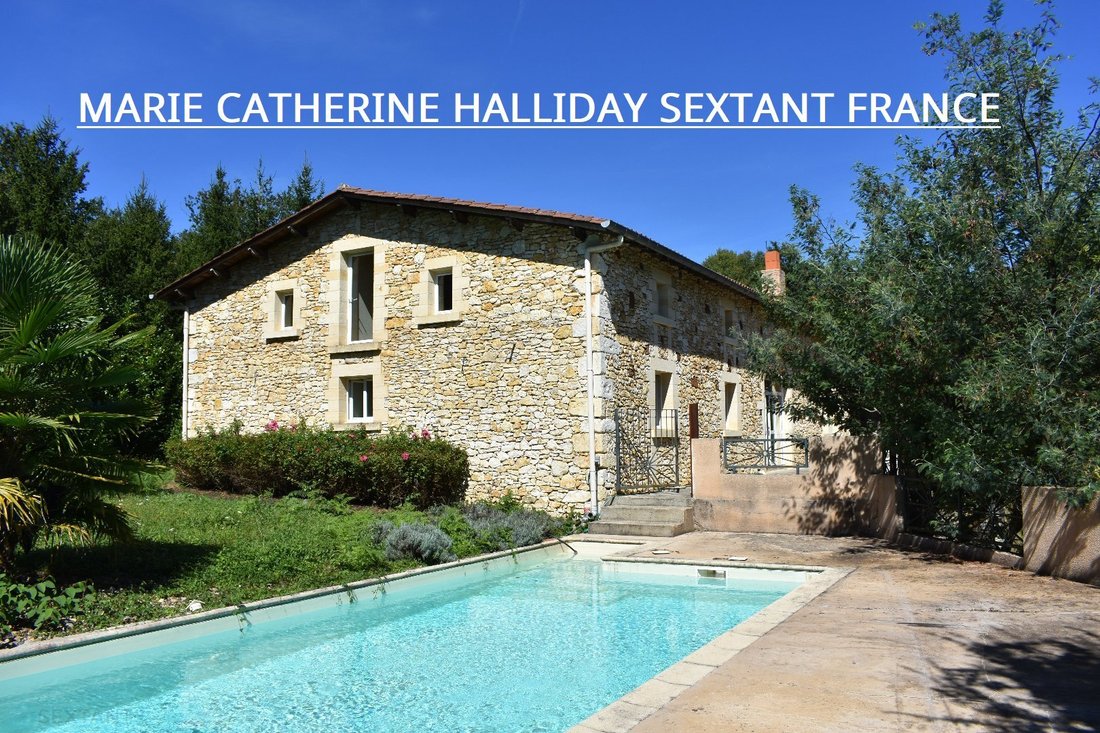 Estate in Rouffignac-Saint-Cernin-de-Reilhac, Nouvelle-Aquitaine, France 2 - 18672505