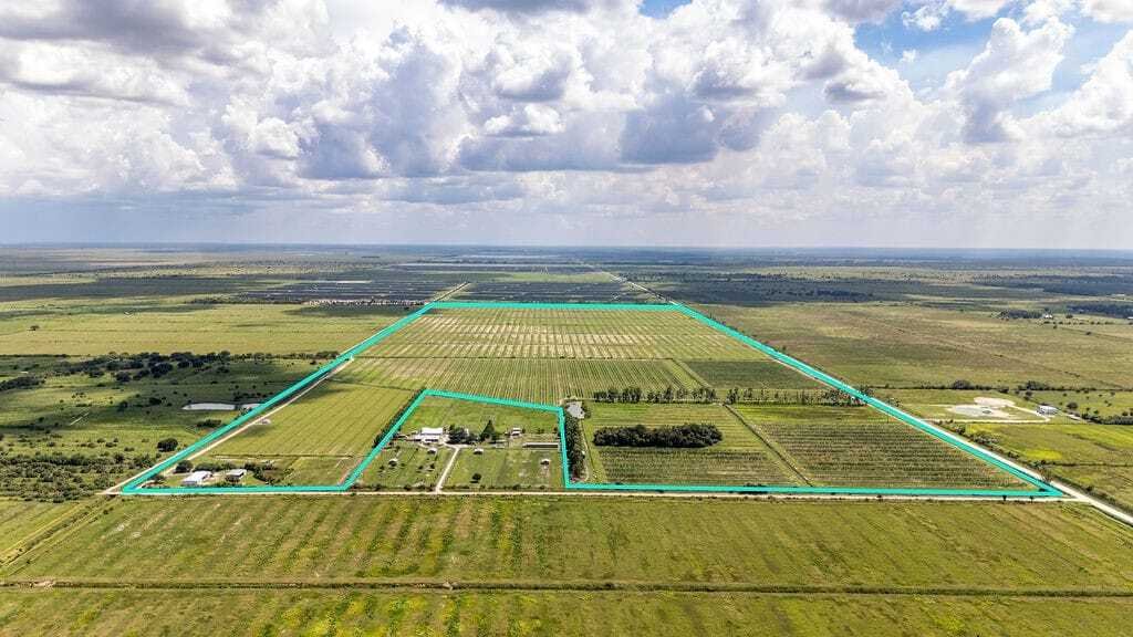 Land in Vero Beach, Florida, United States 1 - 18665248