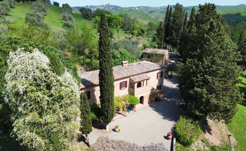 Casa di campagna a Asciano, Toscana, Italia 1