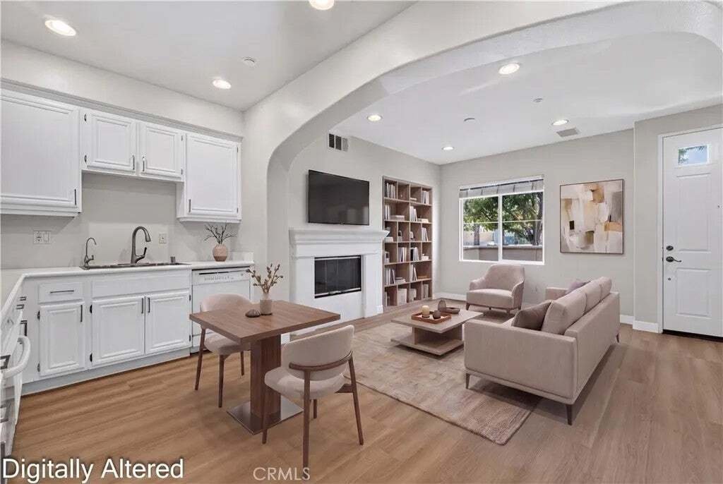Condominio a Irvine, California, Stati Uniti 1 - 18280896