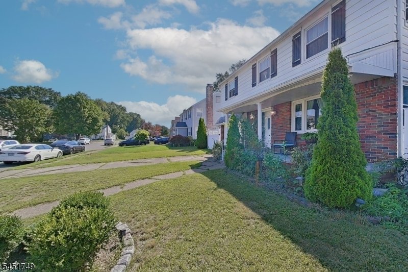 House in Elmwood Park, New Jersey, United States 5 - 18660024