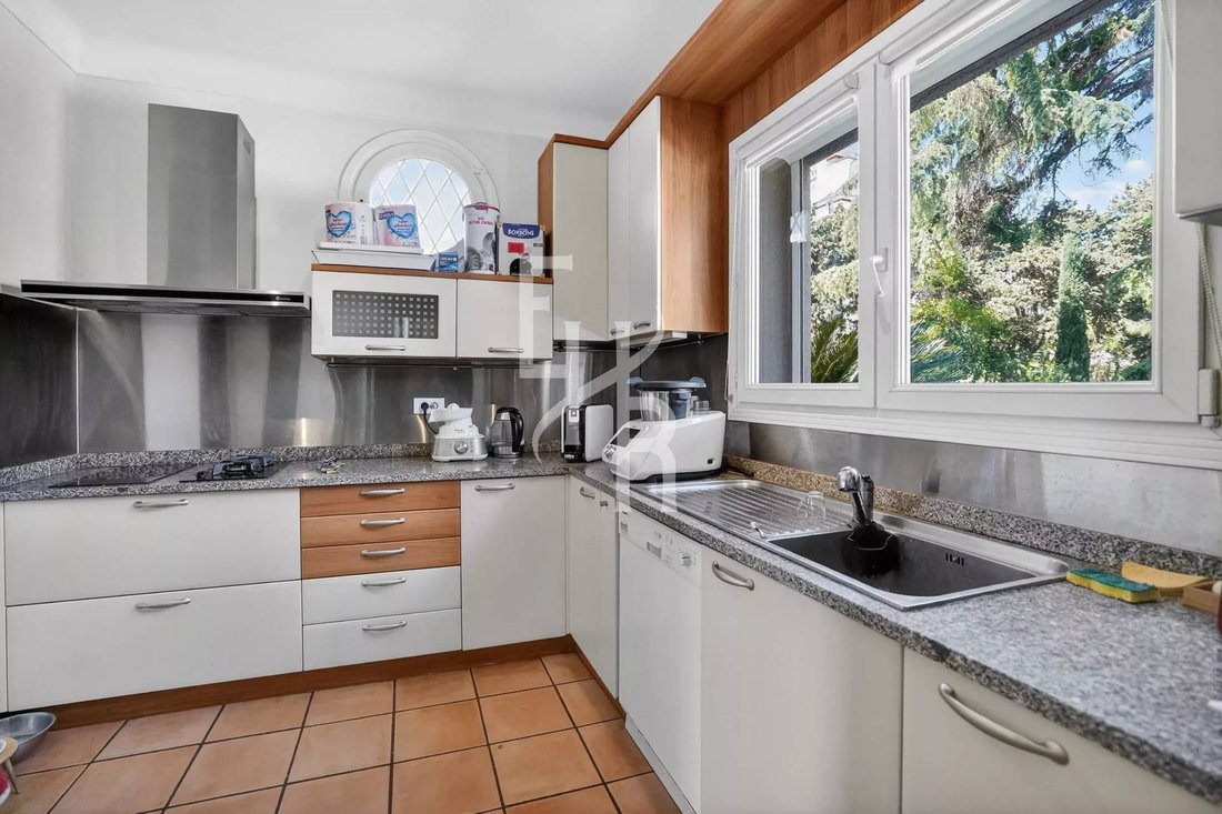 Villa in Cannes, Provence-Alpes-Côte d'Azur, France 3 - 17907115