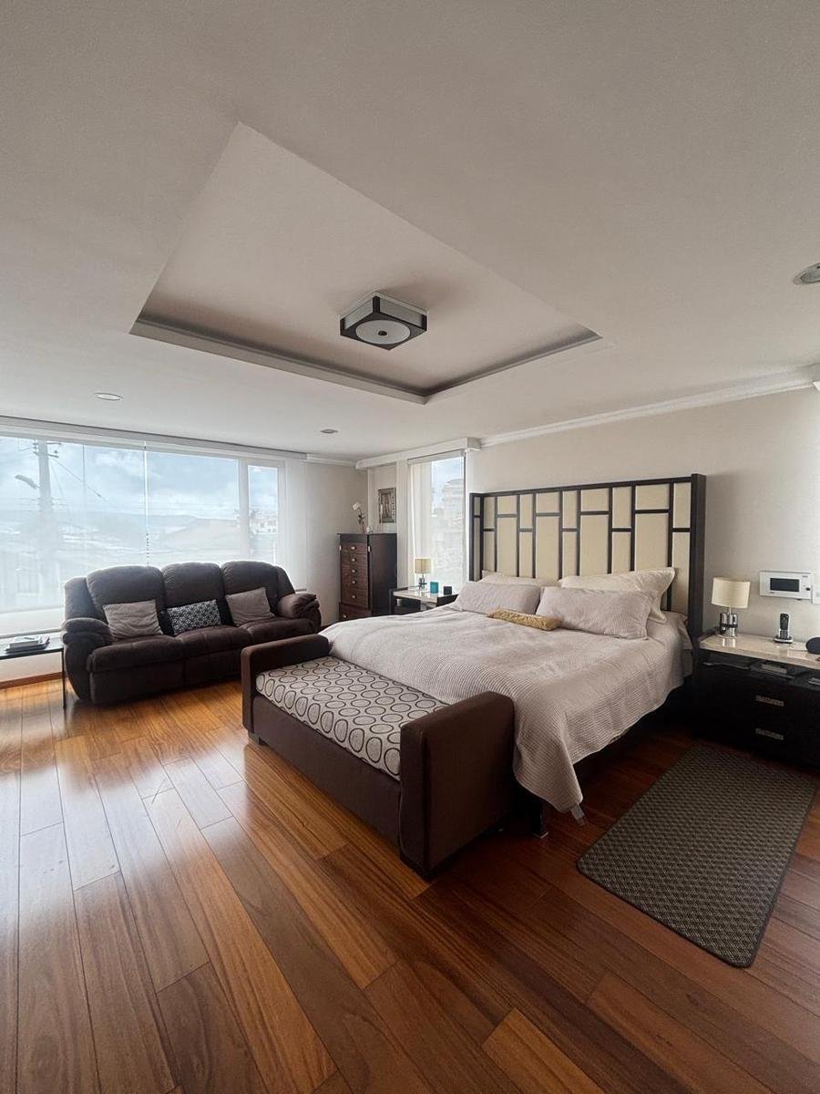 House in Quito, Pichincha, Ecuador 5 - 18660215