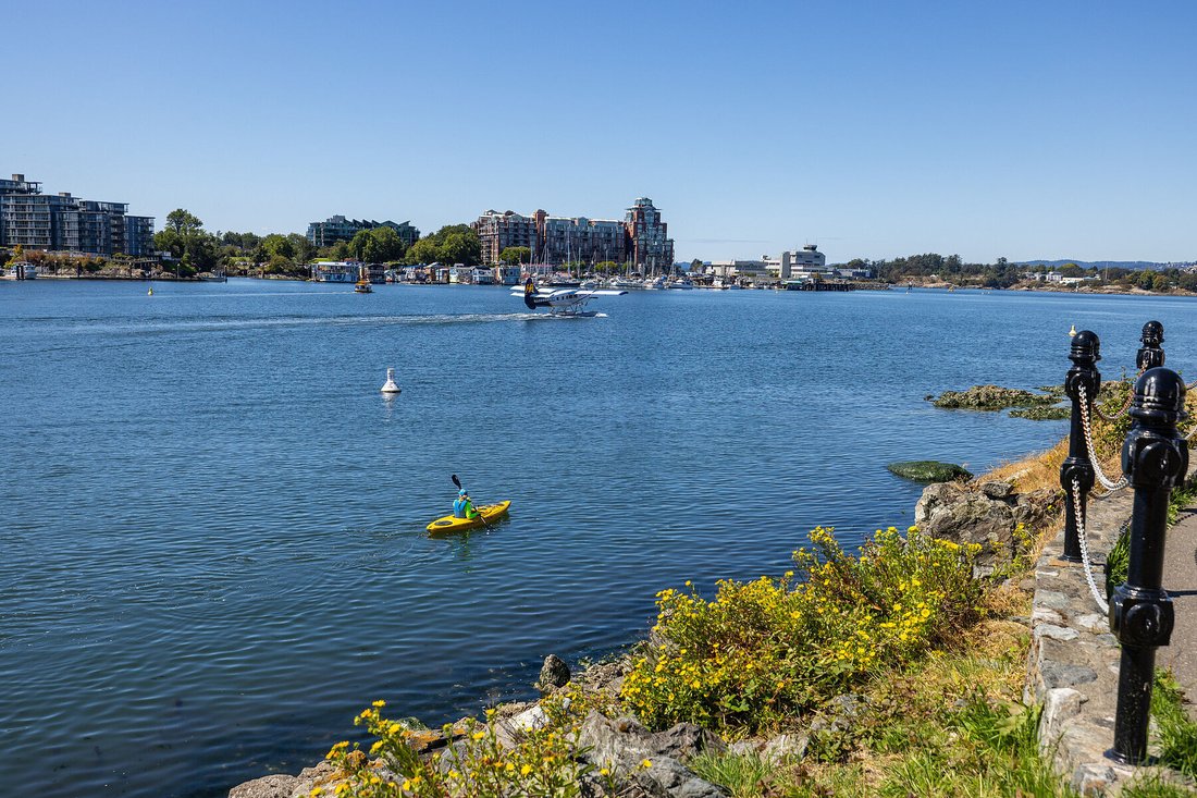 Condo in Victoria, British Columbia, Canada 5 - 18666429