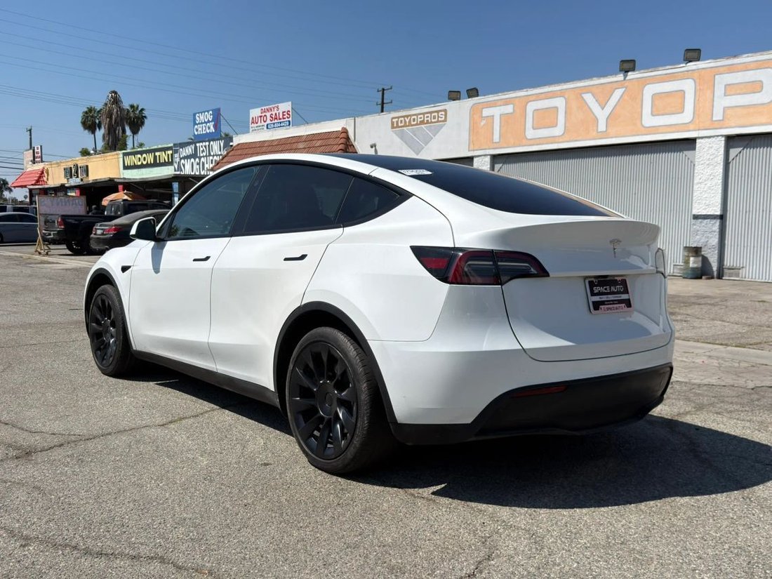 Suv in Azusa, CA, United States 4 - 18664970