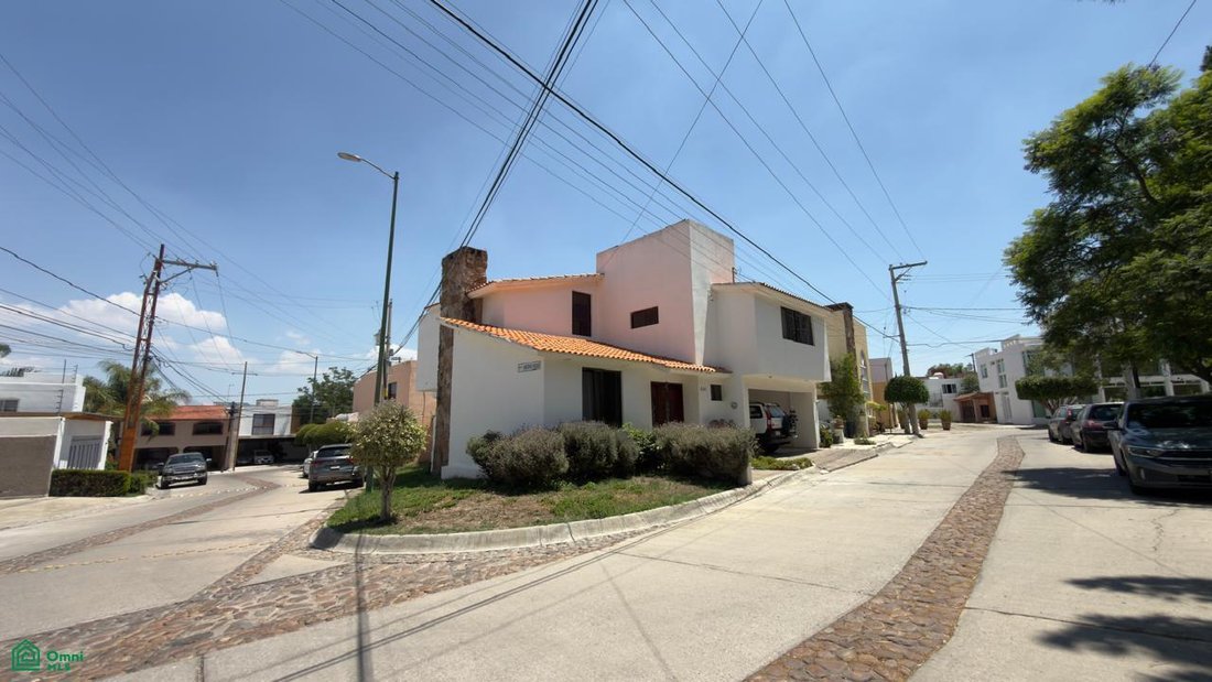House in San Luis Potosí, San Luis Potosi, Mexico 2 - 18260533