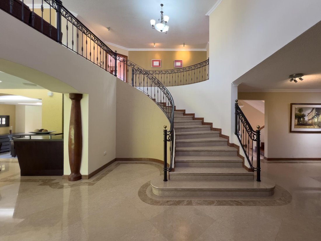 House in Quito, Pichincha, Ecuador 3 - 18660487