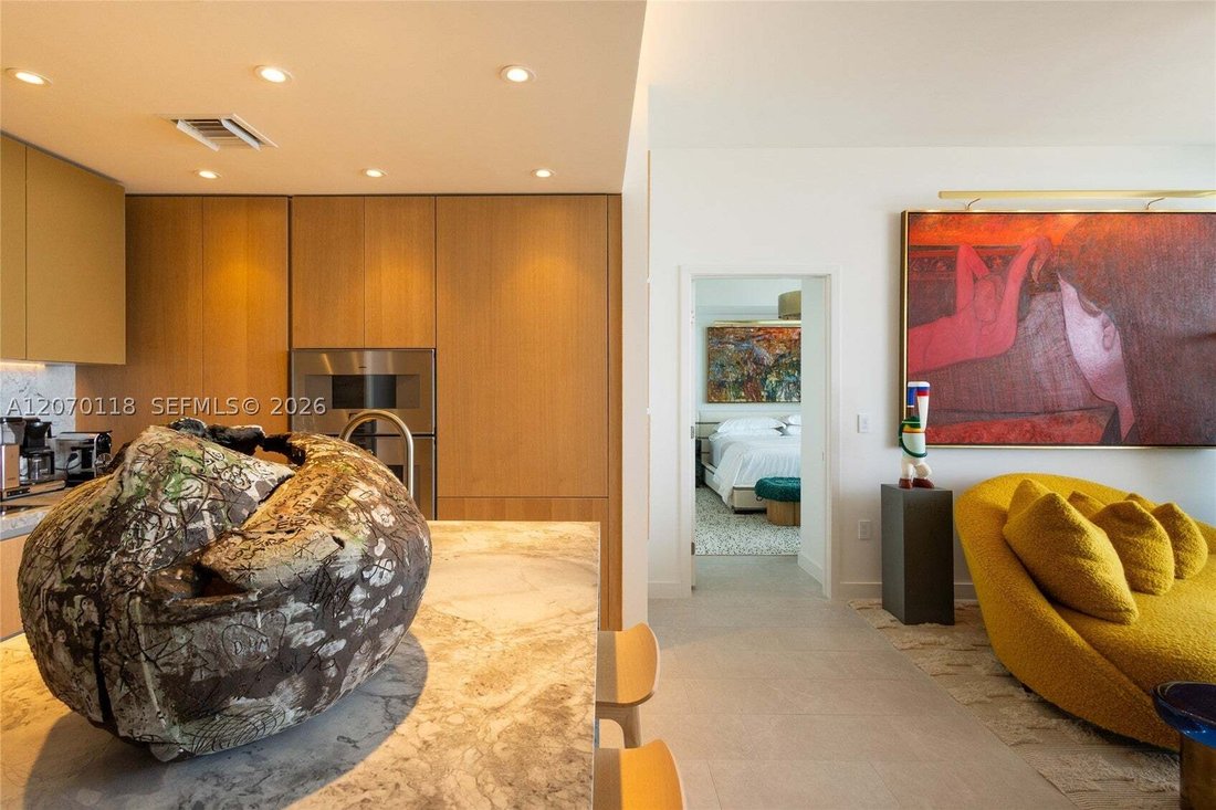 Condo in Miami Beach, Florida, United States 5 - 18659317