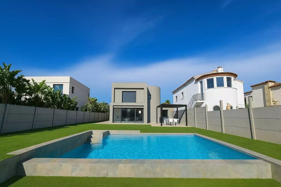 House in Empuriabrava, Catalonia, Spain 2 - 18670821