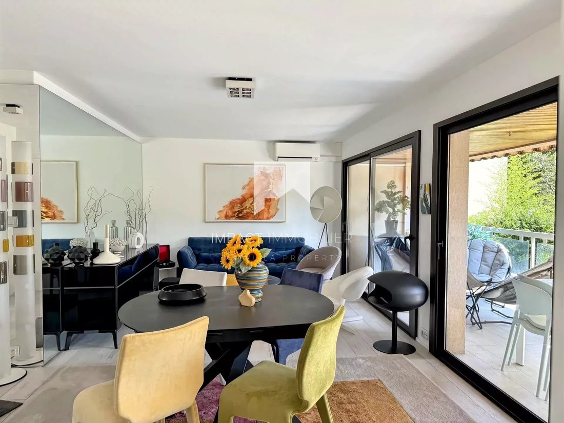 Apartment in Hyeres, Provence-Alpes-Côte d'Azur, France 2 - 18660847