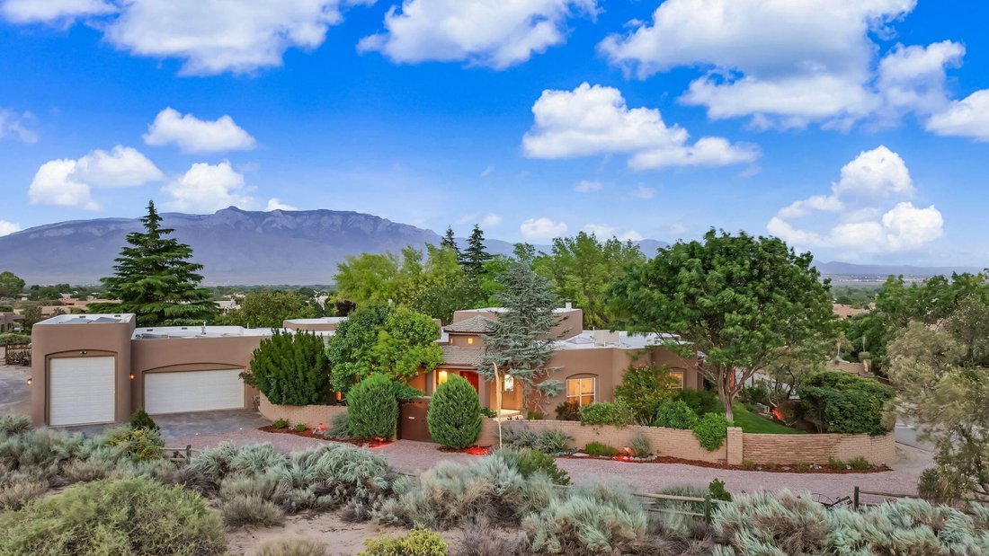 House in Corrales, New Mexico, United States 1 - 18670273