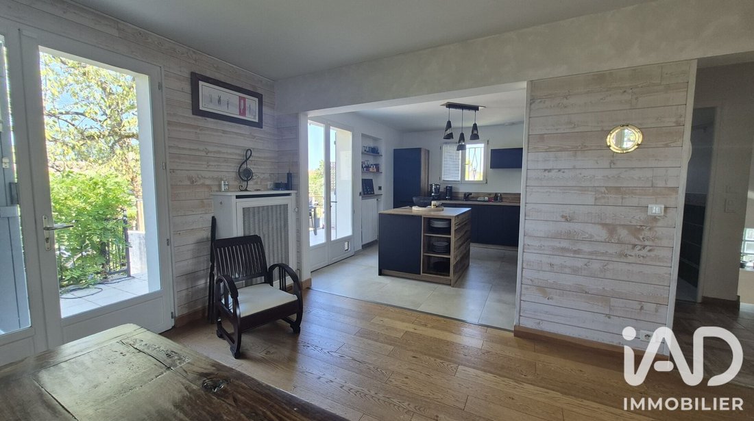 House in Le Mesnil-Saint-Denis, Ile-de-France, France 4 - 18668227