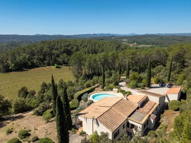 Villa in Entrecasteaux, Provence-Alpes-Côte d'Azur, France 2 - 17673532