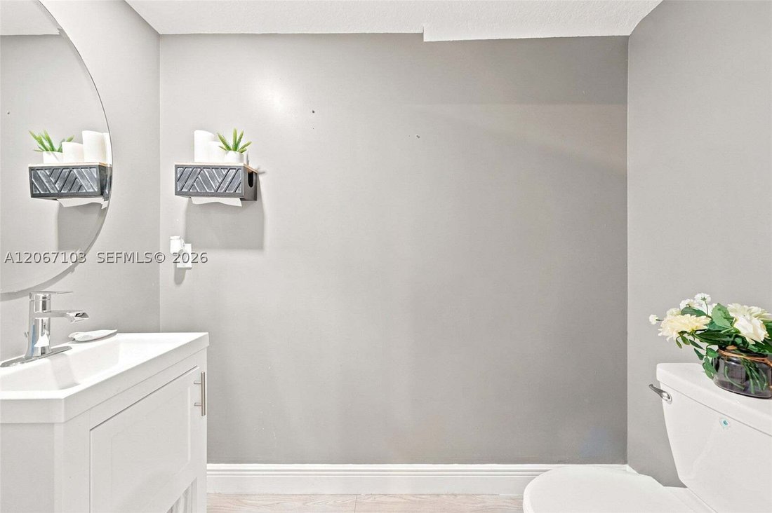 House in Miami Lakes, Florida, United States 4 - 18663499