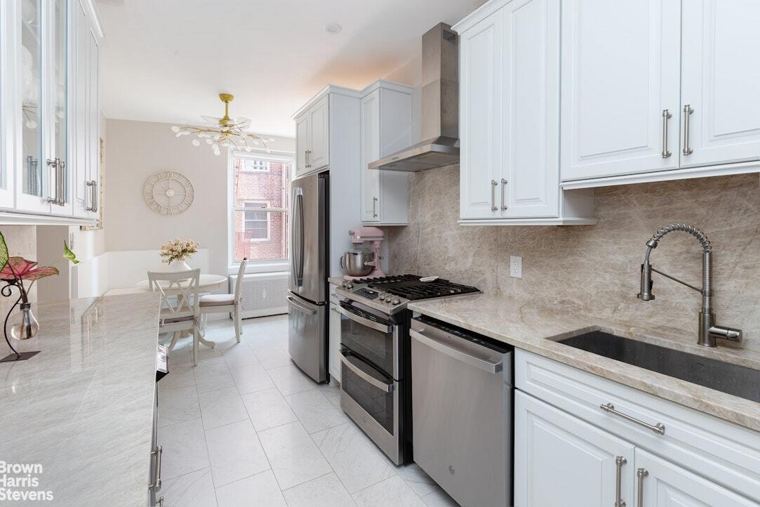Co Op in New York, New York, United States 4 - 18662191